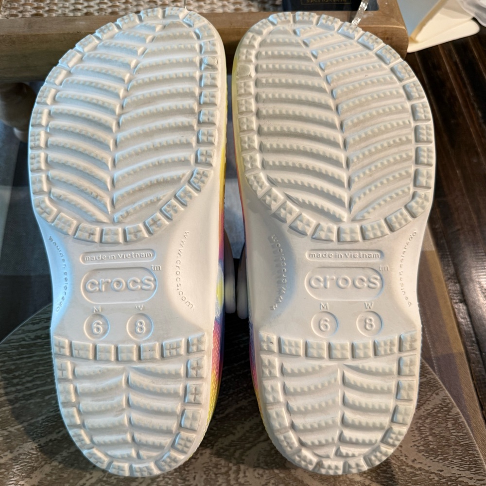 CROCS Tie-Dye Clogs - Picture 9 of 10